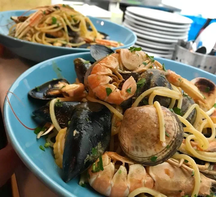Il Gambero Pazzo signature dishes Linguine Allo Scoglio
Filetto Di Pesce Alla Eoliana
Paccheri Dello Chef